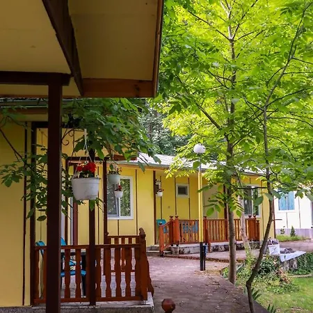 Πανσιόν Bungalows In Village Kamena