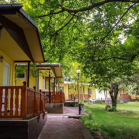 Πανσιόν Bungalows In Village Kamena