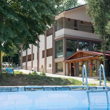 Πανσιόν Bungalows In Village