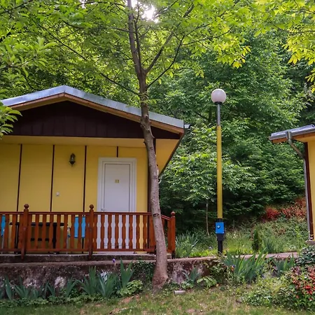 Πανσιόν Bungalows In Village Kamena